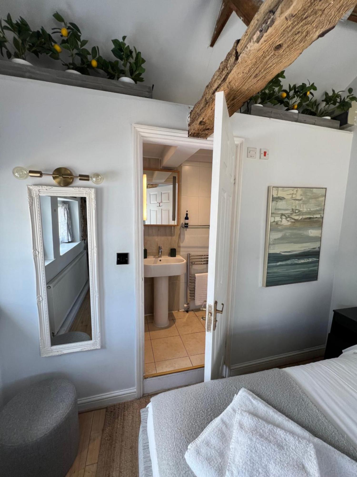 Pear & Olive Cottage Hildersham 外观 照片